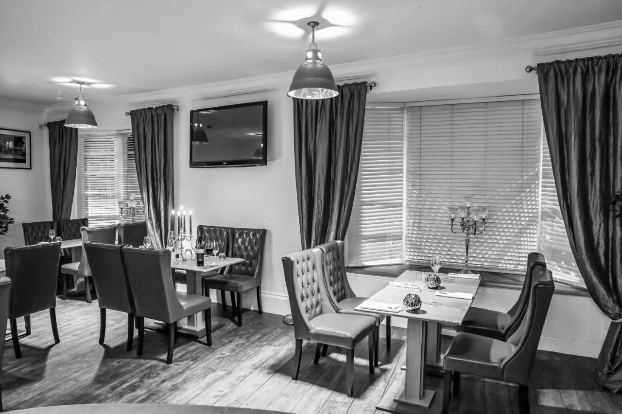Отель The Kings Head Лаут Экстерьер фото